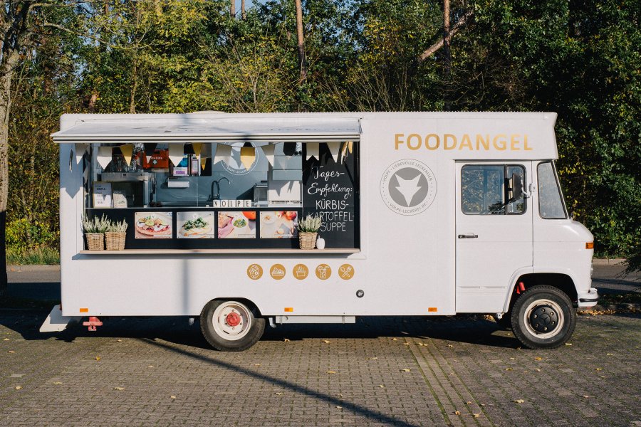 CATERING MIT TRUCK